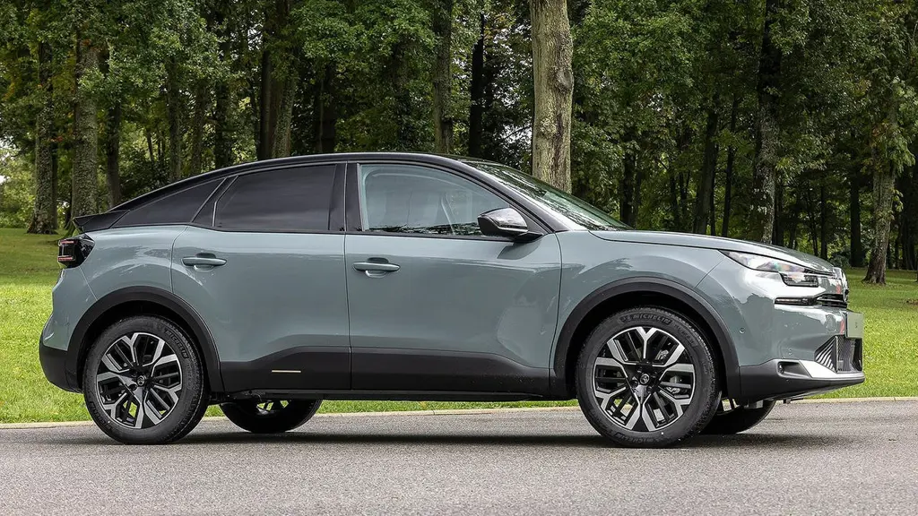 Citroen C4 100kW Plus Standard Range 50kWh 5dr Auto