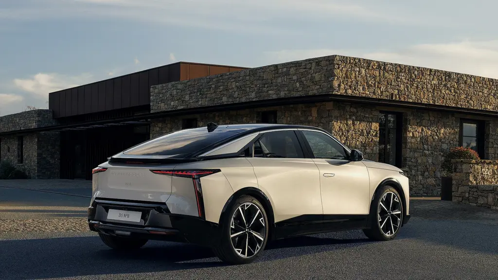 DS NO8 206kW Etoile 97kWh Long Range 5dr Auto