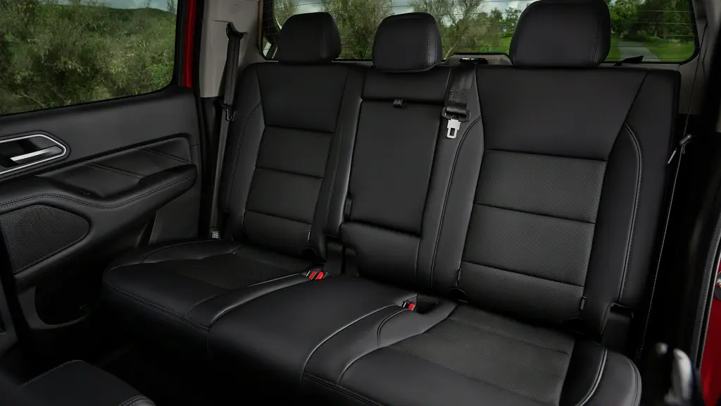 GWM Poer300 Diesel 2.4D Turbo Vanta Double CAB Pickup 4X4 Auto