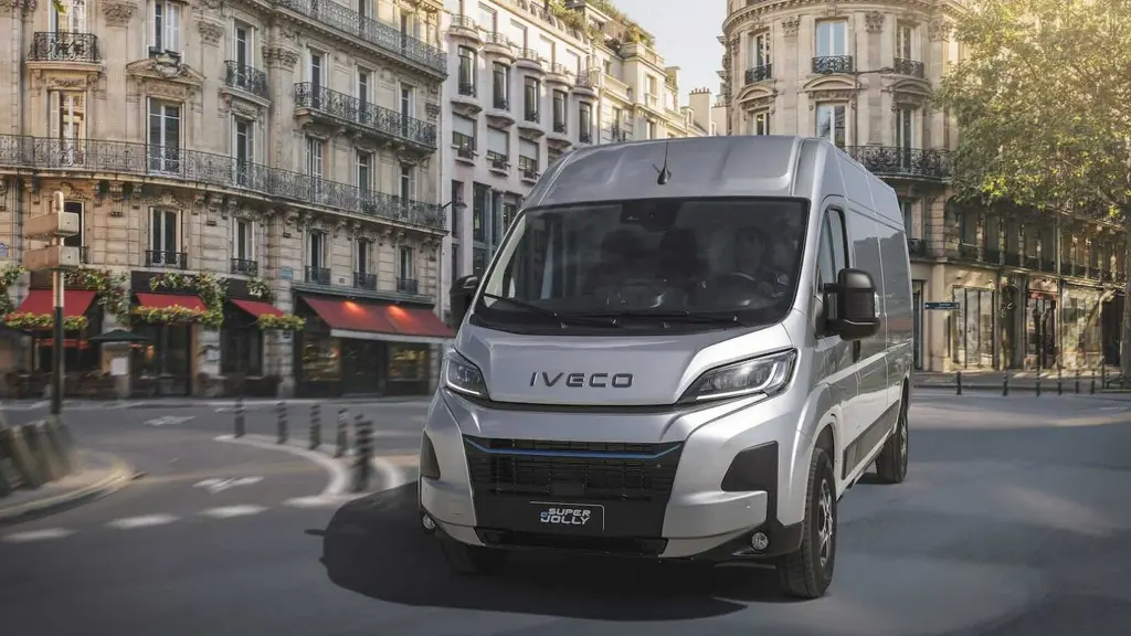 Iveco Superjolly E 35F20 Electric 205KW 110Kwh High Roof Van 4035L WB Auto