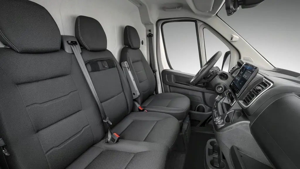 Iveco Superjolly E 35F20 Electric 205KW 110Kwh High Roof Van 4035L WB Auto