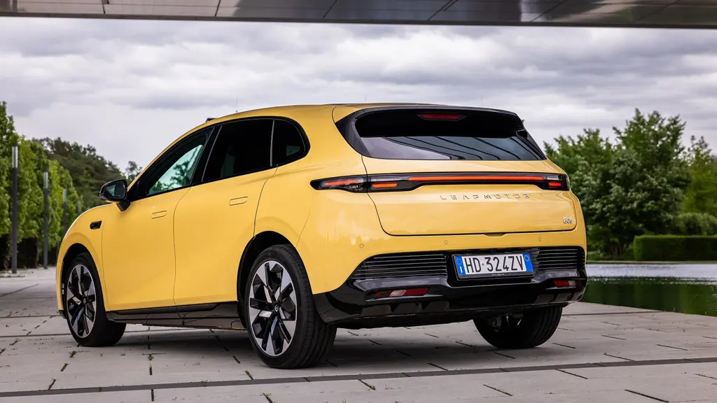 LEAPMOTOR B05 160kW 67kWh 5dr Auto