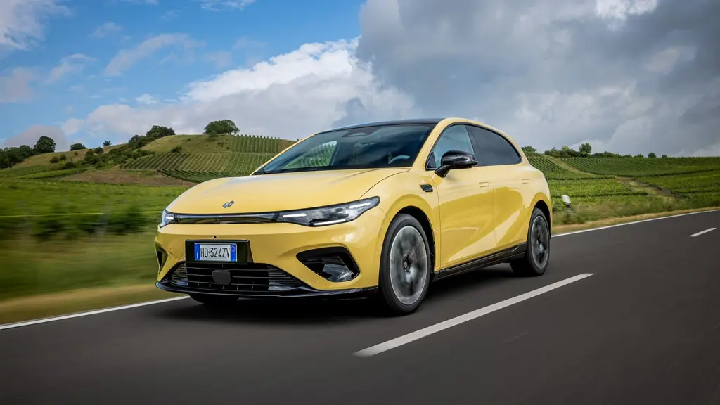 LEAPMOTOR B05 160kW 67kWh 5dr Auto