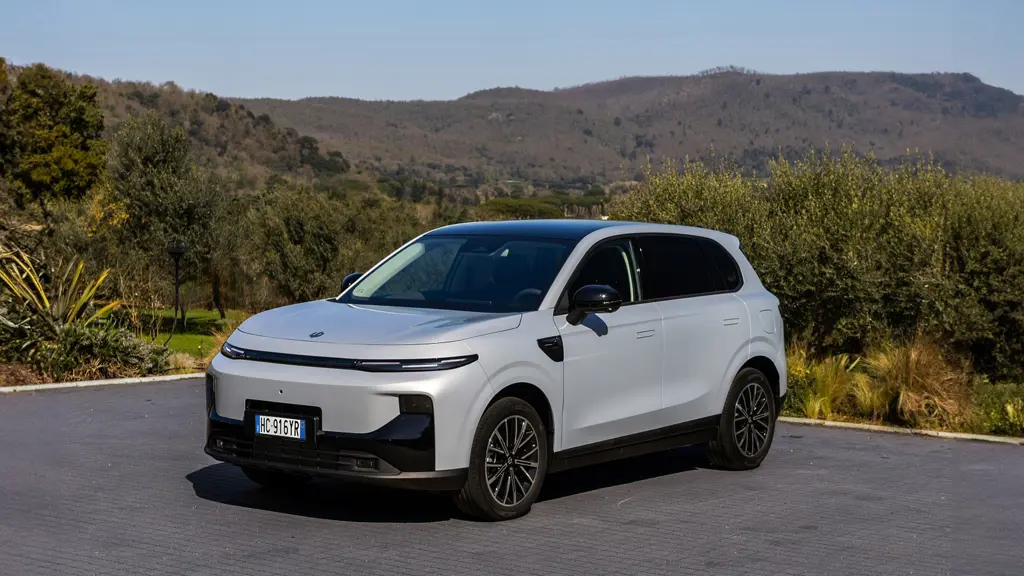 LEAPMOTOR B10 160kW Hybrid EV 19kWh 5dr Auto NI