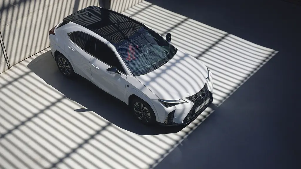 Lexus Ux 300h 2.0 Premium 5dr CVT
