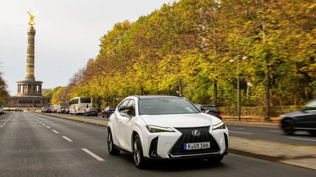 Lexus Ux 300h 2.0 Premium 5dr CVT