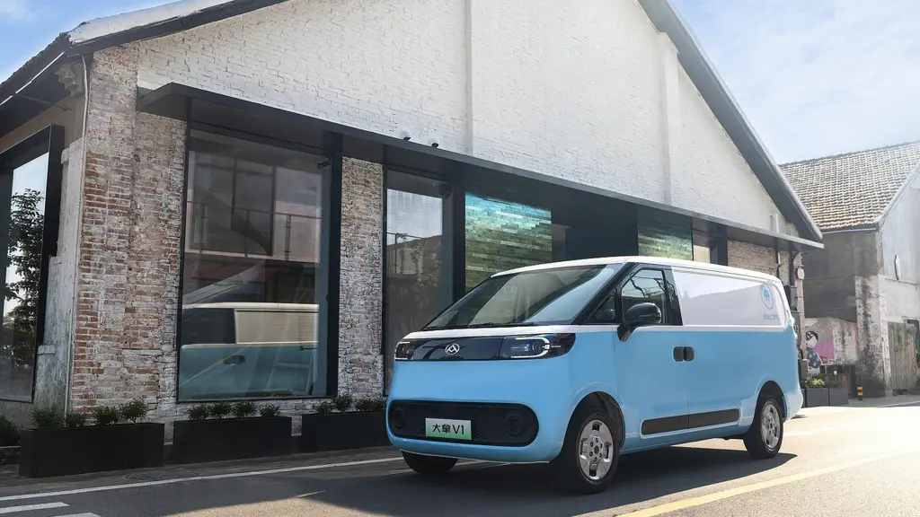 Maxus Deliver 5 E L2 Electric 120KW H2 Van 64KWH Auto