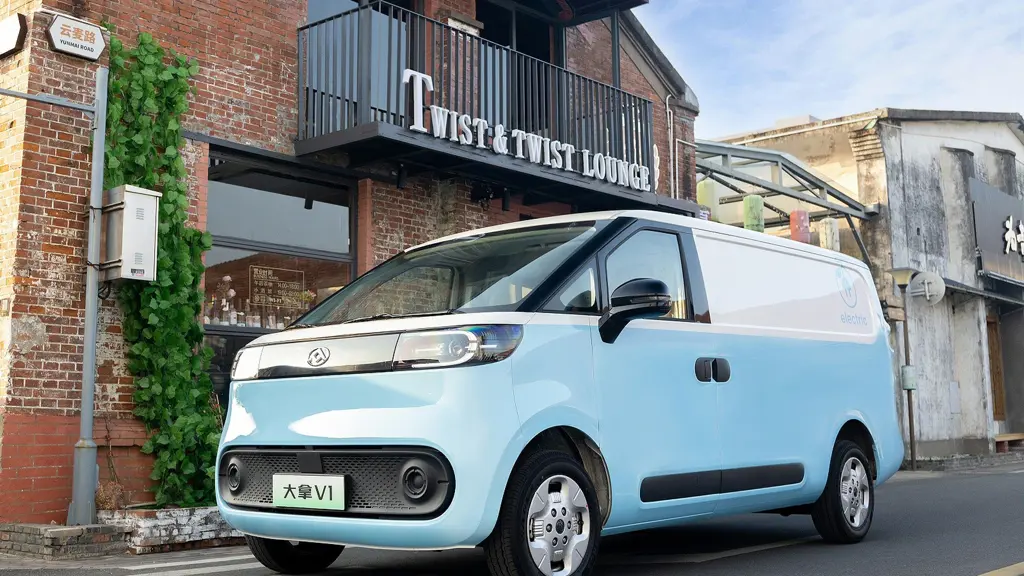 Maxus Deliver 5 E L2 Electric 120KW H2 Van 64KWH Auto