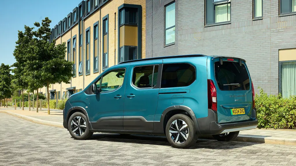 Peugeot Rifter 100kW Allure 52kWh 5dr Auto