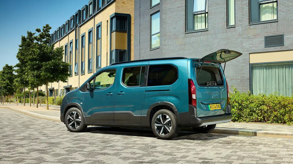 Peugeot Rifter 100kW Allure 52kWh 5dr Auto