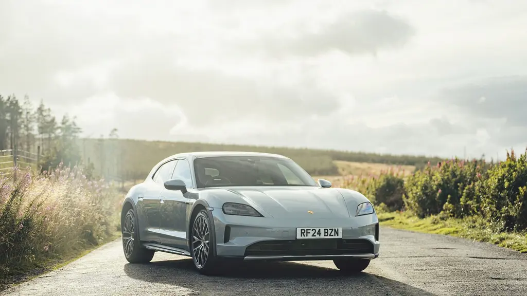 Porsche Taycan 440kW 4S 105kWh 5dr E-Shift 5 Seat Revised