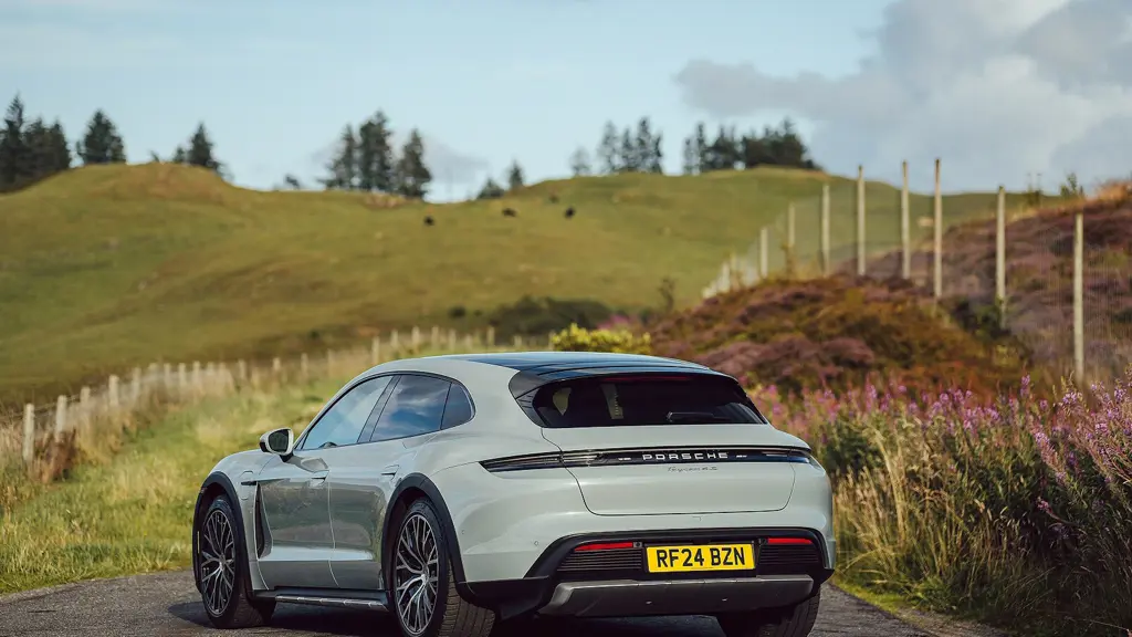 Porsche Taycan 440kW 4S 105kWh 5dr E-Shift 5 Seat Revised