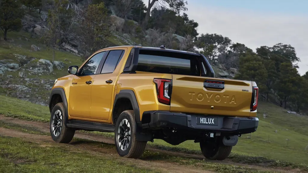 Toyota Hilux Diesel Invincible X D/Cab Pick UP 2.8 D 48V Auto