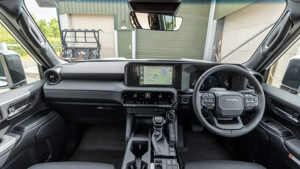 Toyota Land Cruiser Diesel 2.8D 205 Commercial Auto