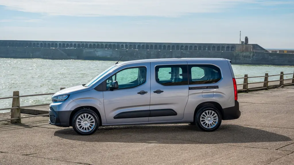 Toyota Proace City Verso 100kW Design L1 50kWh 5dr Auto