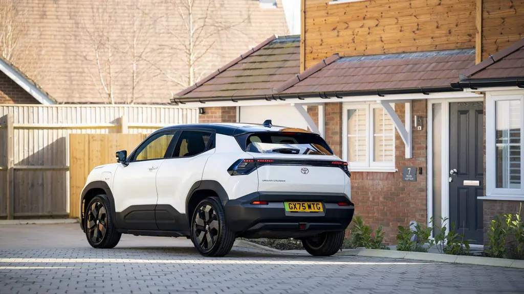 Toyota Urban Cruiser 128kW Excel 61kWh 5dr Auto