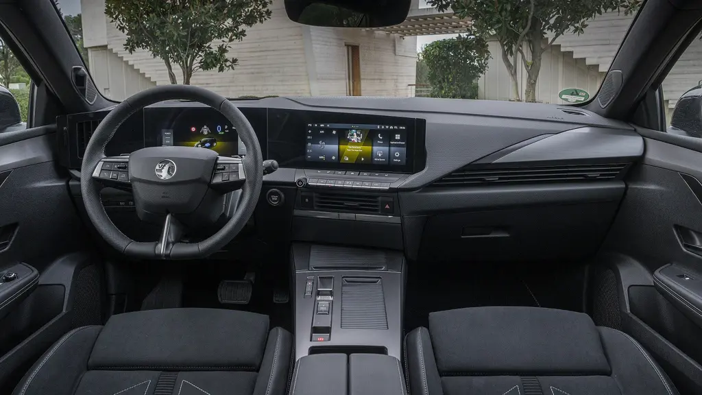 Vauxhall Astra 1.6 Plug-in Hybrid 195 GS 5dr e-DCT7