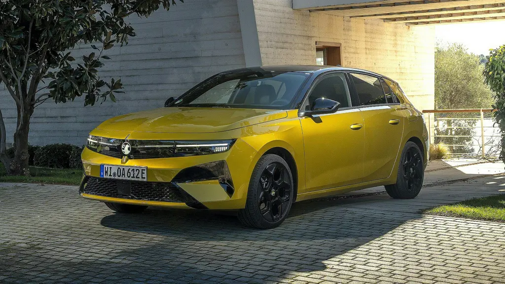 Vauxhall Astra 1.6 Plug-in Hybrid 195 Griffin 5dr e-DCT7 NI