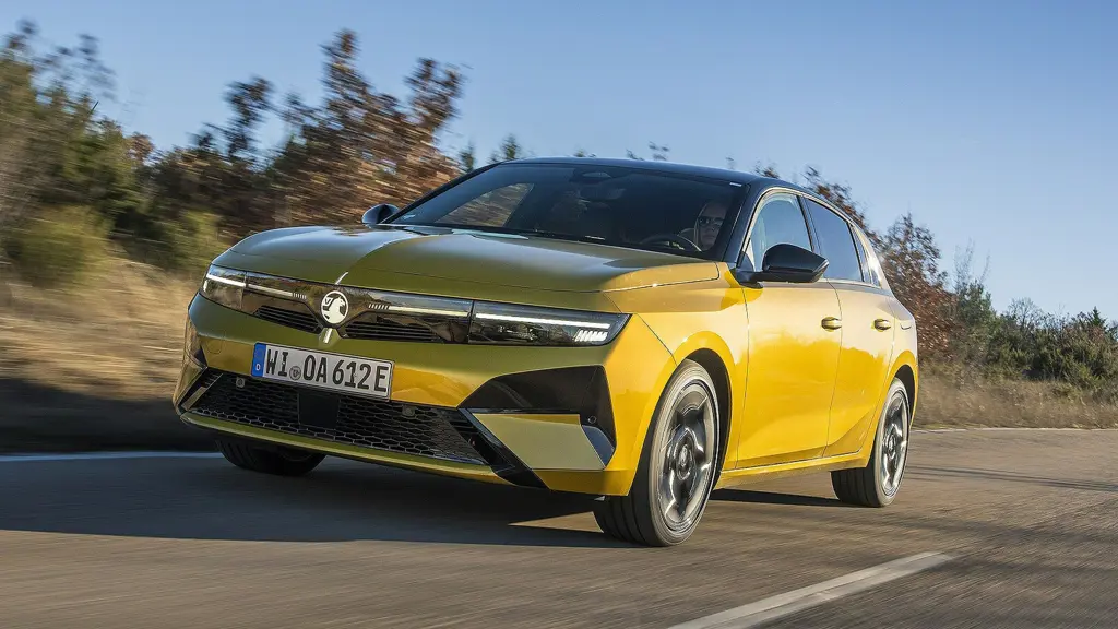 Vauxhall Astra 1.6 Plug-in Hybrid 195 Griffin 5dr e-DCT7 NI