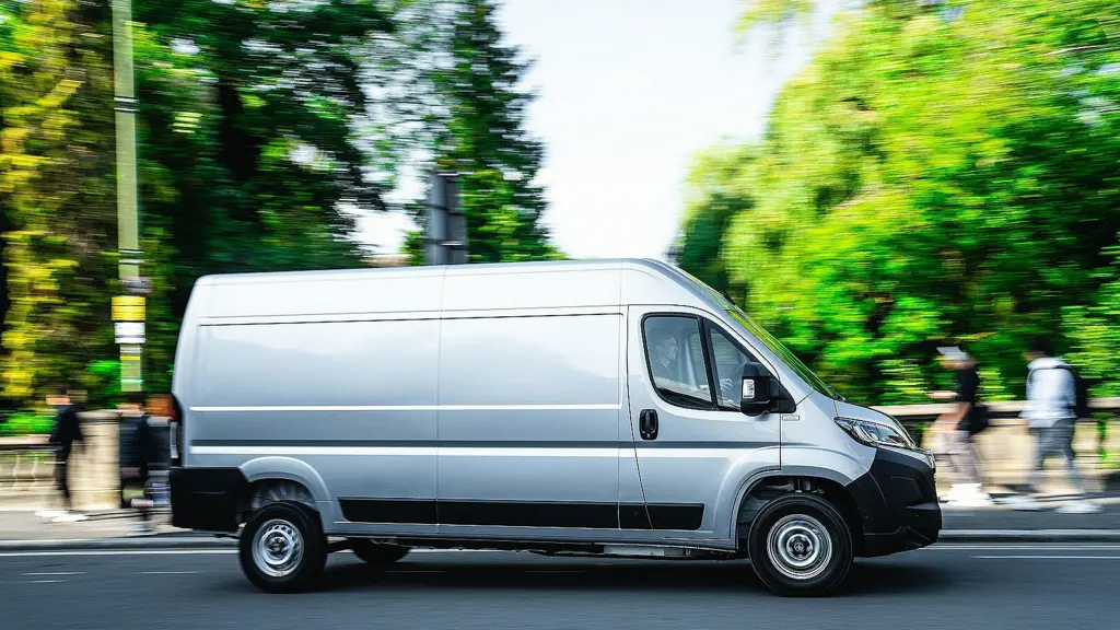 Vauxhall Movano 4.25T Heavy L3 Electric FWD 205KW 110Kwh Chassis CAB Prime Auto 22KW