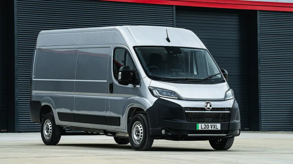Vauxhall Movano 4.25T Heavy L3 Electric FWD 205KW 110Kwh Chassis CAB Prime Auto 22KW