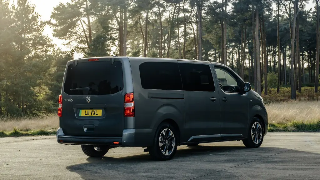 Vauxhall Vivaro Life 100kW Ultimate XL 75kWh 5dr Auto 6 seat