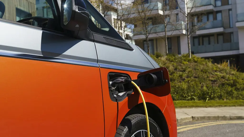 Volkswagen Multivan 1.5 TSI eHybrid Life 5dr LWB 4MOTION DSG