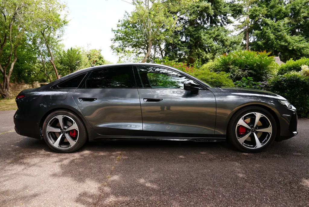 Audi A6 2.0 e-Hybrid Quattro 299 S line 4dr S Tronic