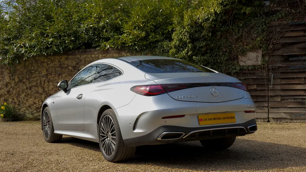 Mercedes-Benz Cle CLE 300 4Matic AMG Line Premium + 2dr 9G-Tronic