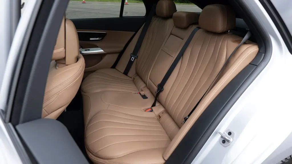 Mercedes-Benz E Class E300de AMG Line Premium 5dr 9G-Tronic Pan Roof