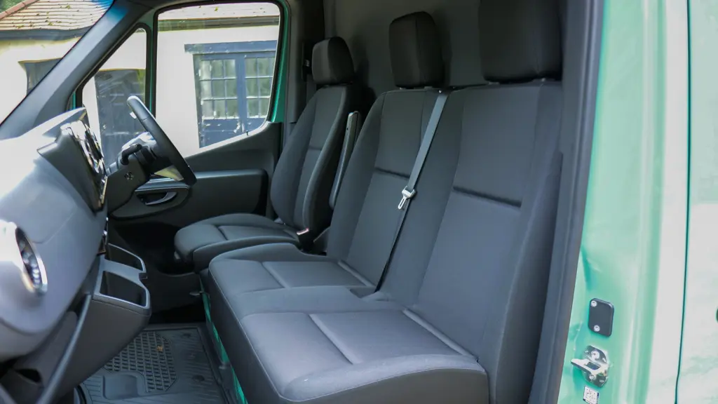 Mercedes-Benz Sprinter E 414 L3 Electric RWD 100KW 81KWH PRO Van Auto