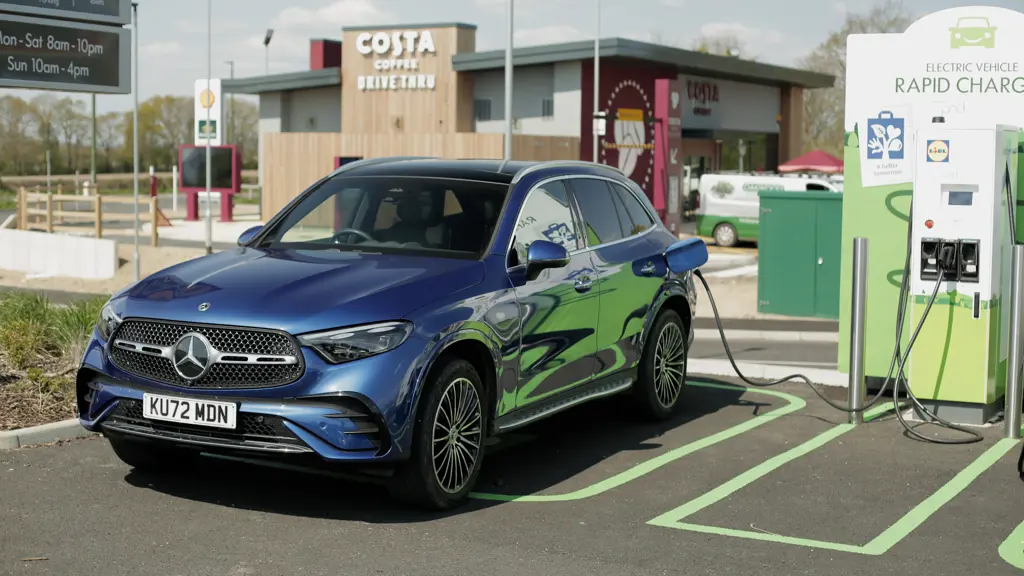 Mercedes-Benz GLC GLC 300e 4Matic AMG Line 5dr 9G-Tronic